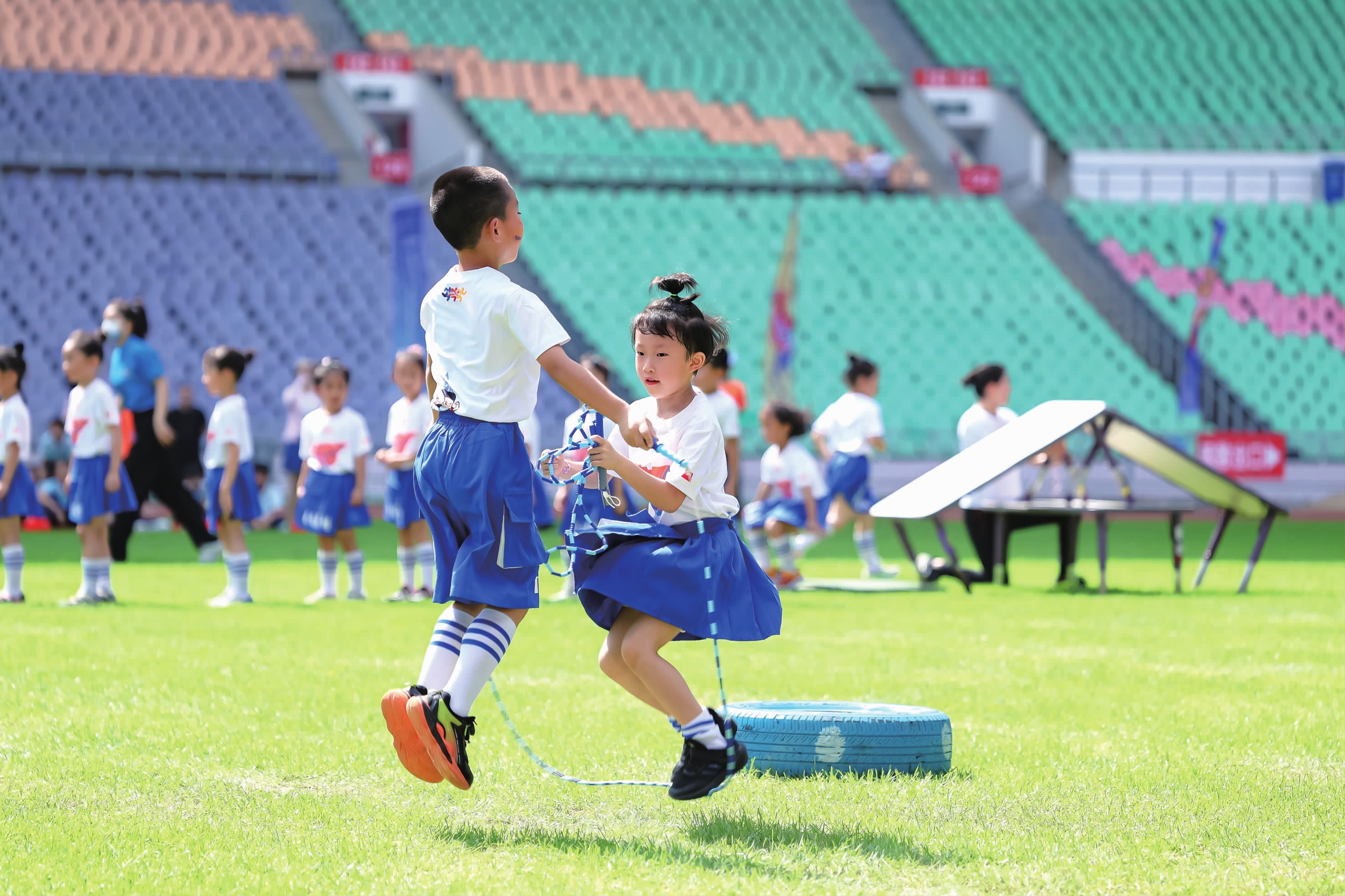 甘兹谈从国米转会米兰：虽然朋友也辱骂我，但是我从未后悔